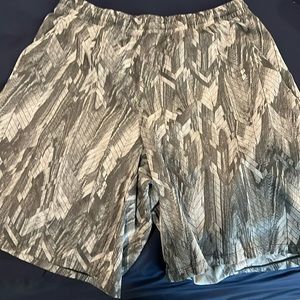 Lululemon pace breakers 9” lined